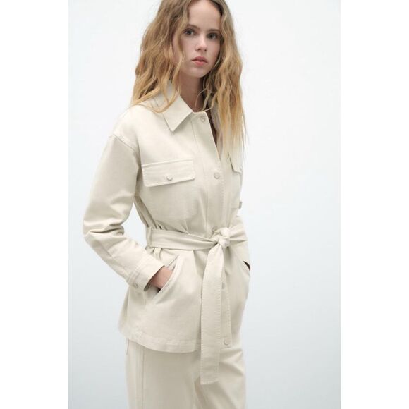 NWOT Zara Denim Jacket with Belt in Ice Color, Size Medium - Picture 5 of 16